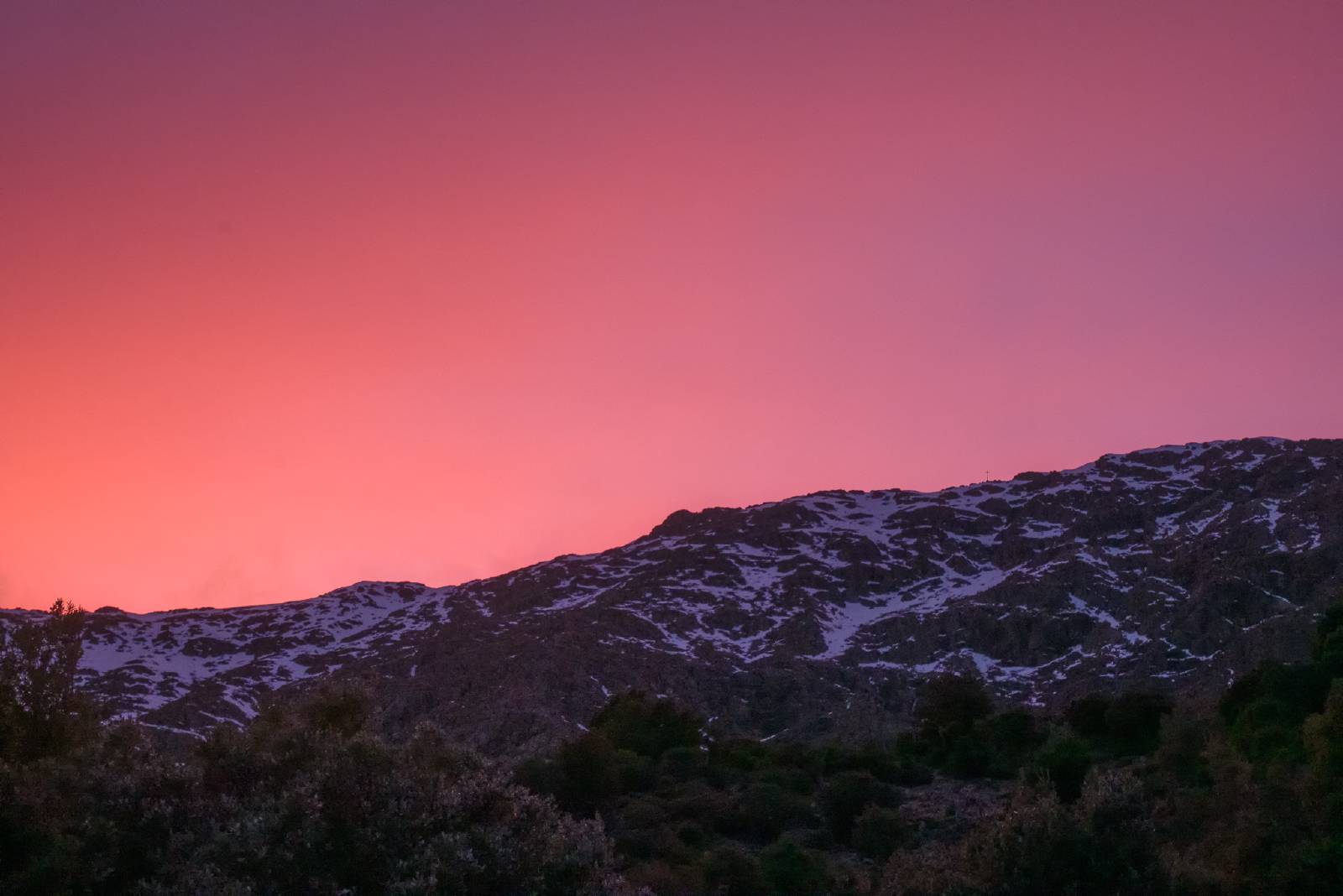 Sonnenaufgang am Berg Gennargentu auf Sardinien